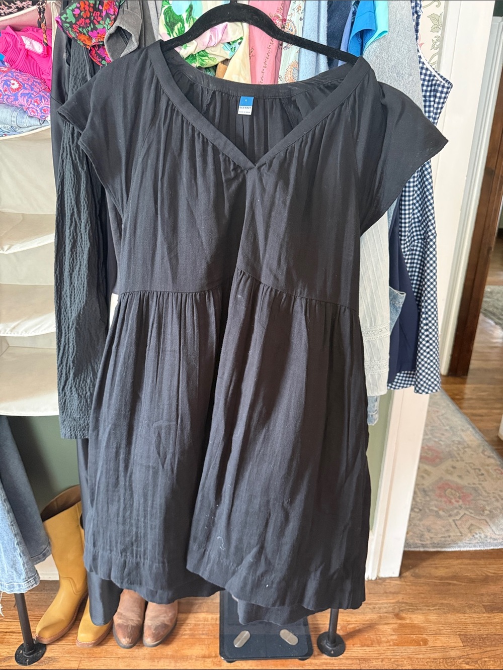 Old Navy Black V-Neck Babydoll Dress - Size L